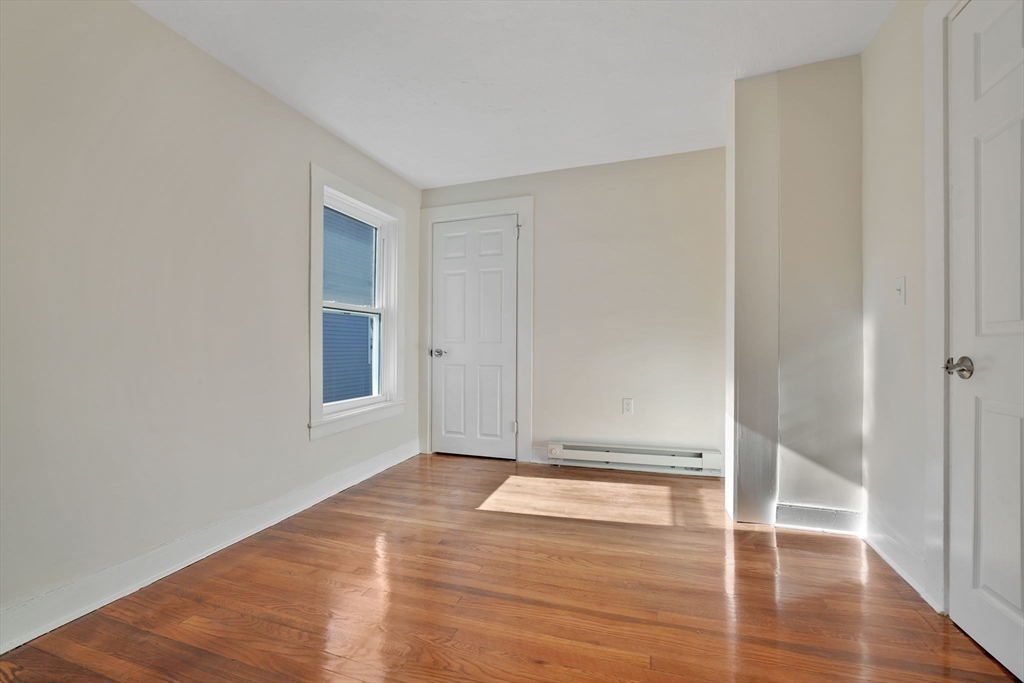 146 Franklin St, Fall River