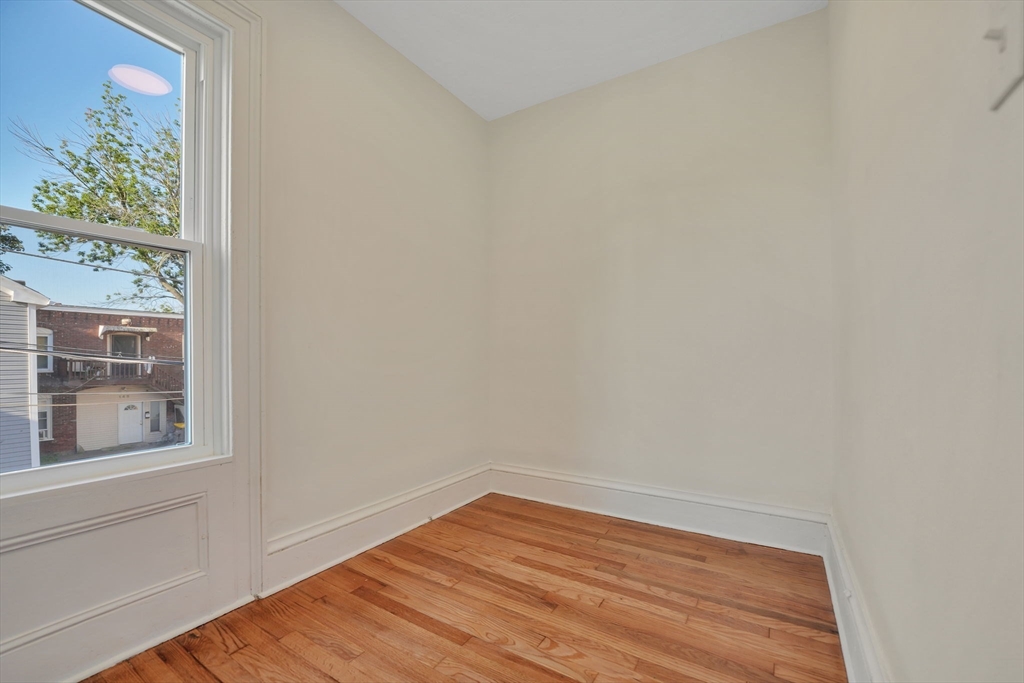 146 Franklin St, Fall River