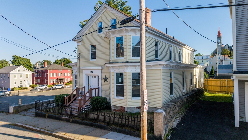 146 Franklin St, Fall River