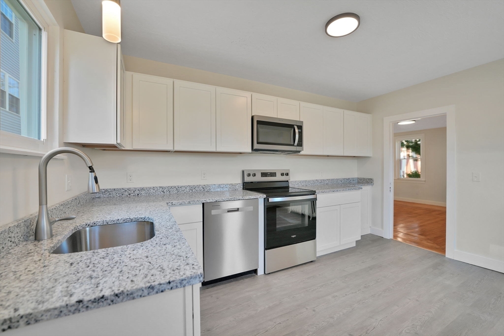 146 Franklin St, Fall River