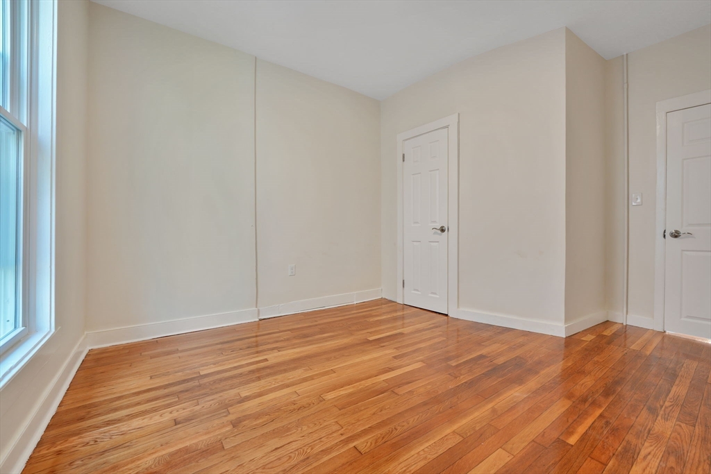 146 Franklin St, Fall River