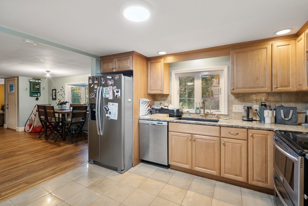 425 Pleasant St, Marlborough