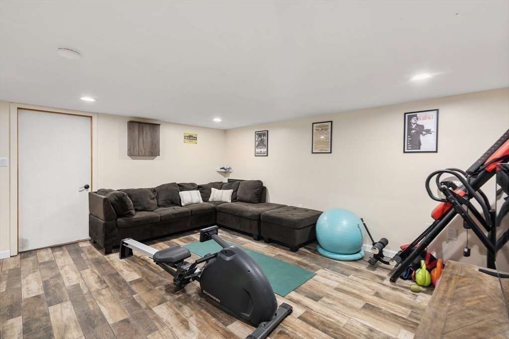 425 Pleasant St, Marlborough