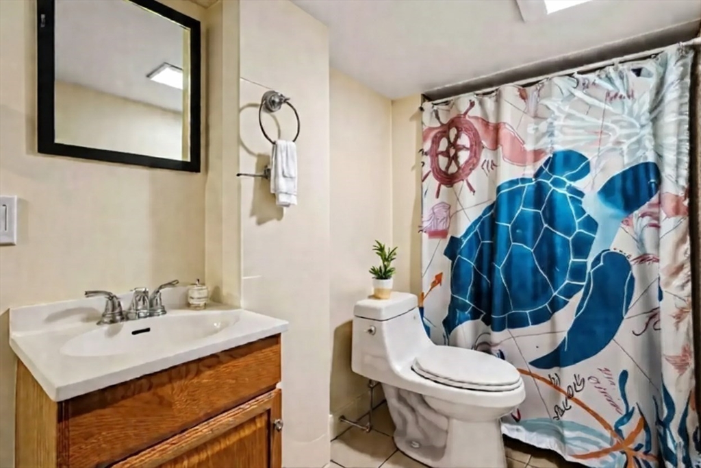 425 Pleasant St, Marlborough
