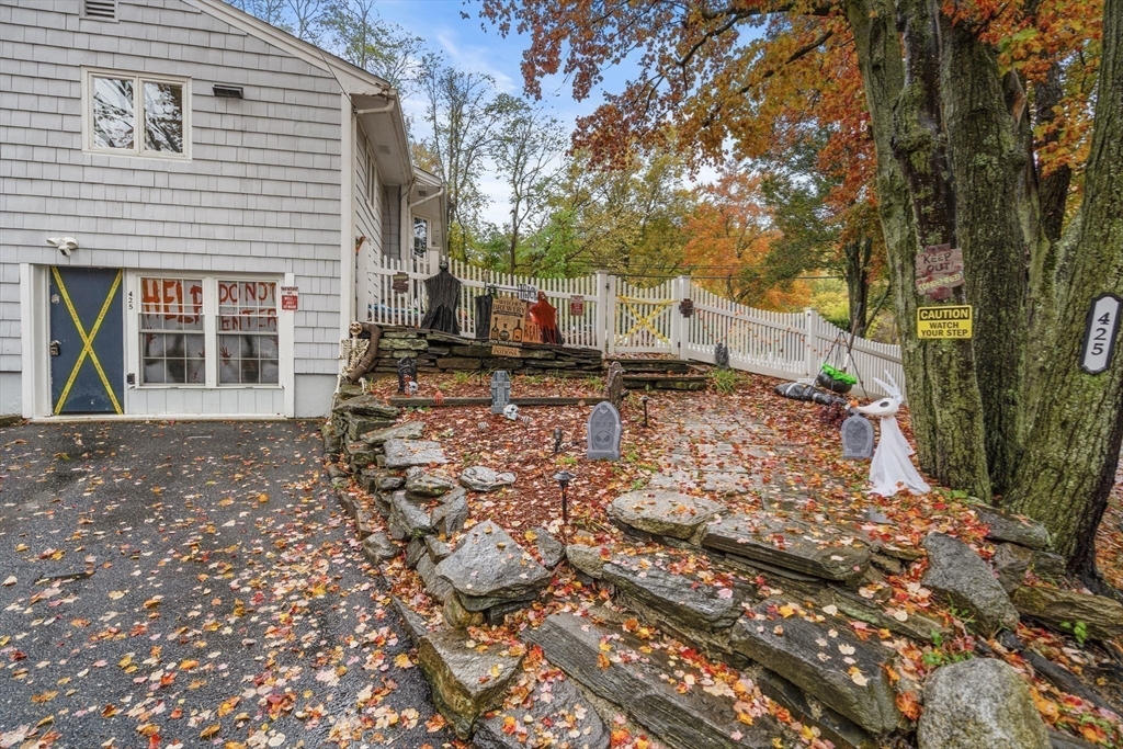 425 Pleasant St, Marlborough