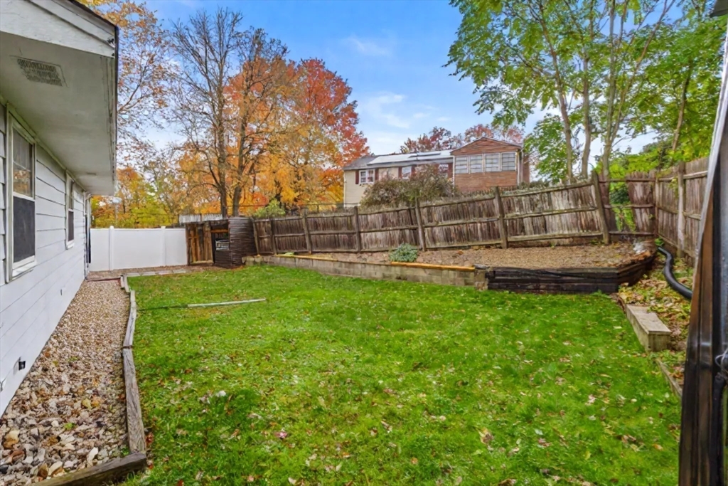 425 Pleasant St, Marlborough