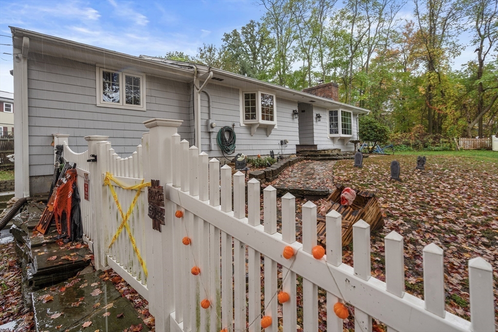 425 Pleasant St, Marlborough