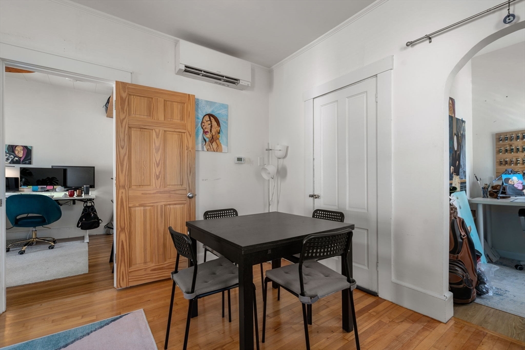 32 Richardson St # 2