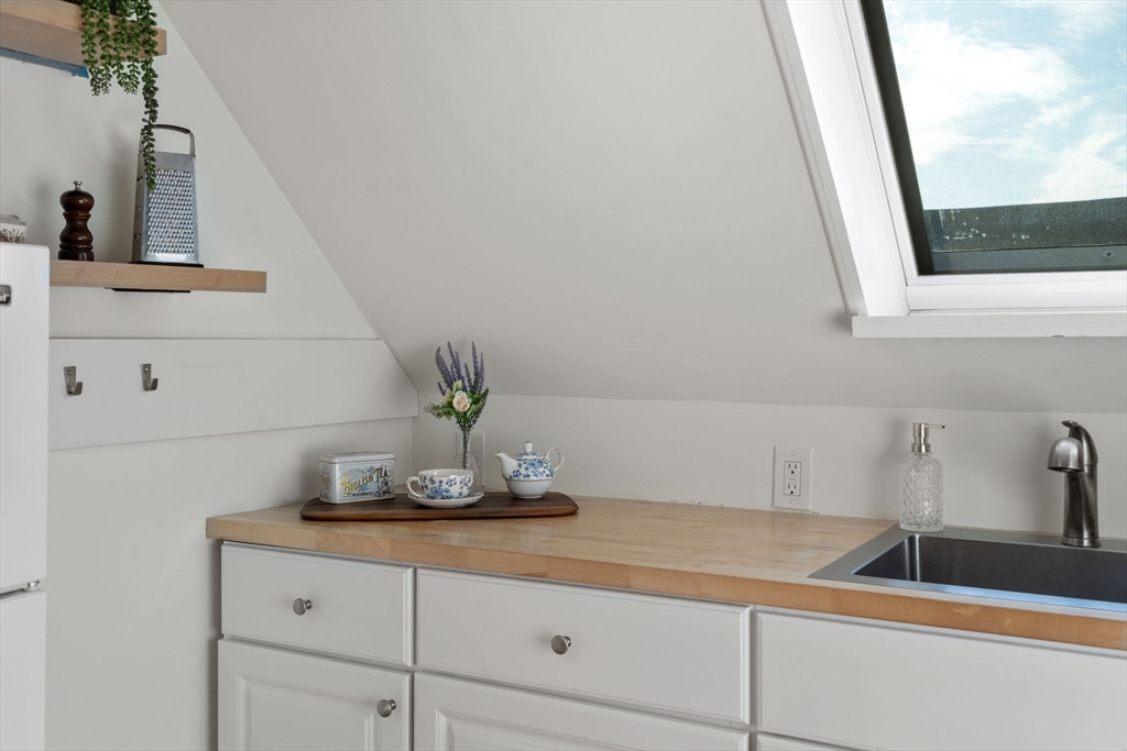 32 Richardson St # 2