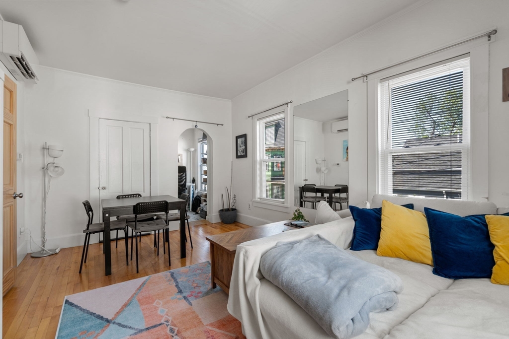 32 Richardson St # 2