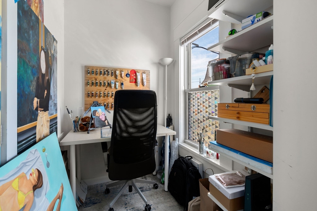 32 Richardson St # 2