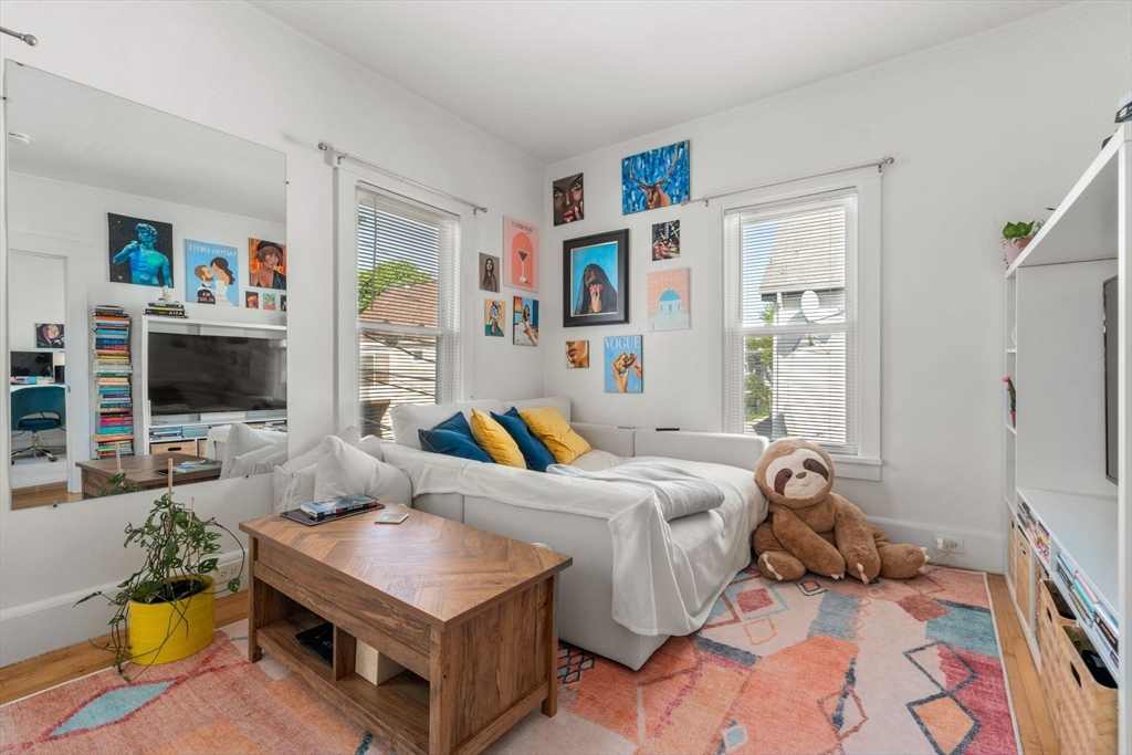 32 Richardson St # 2