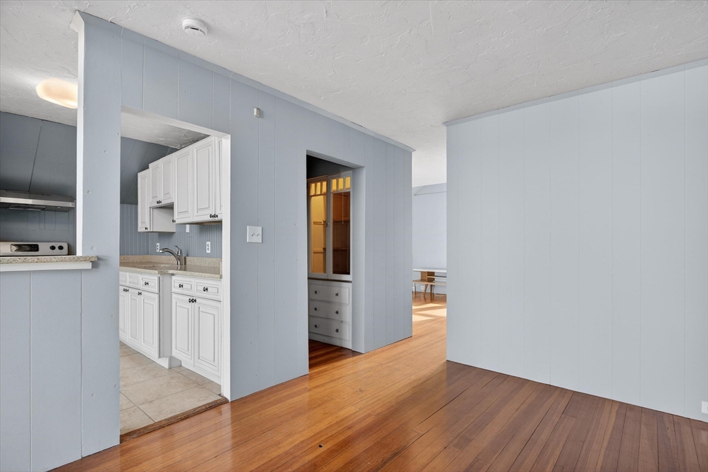 306 Edge Hill Road # R