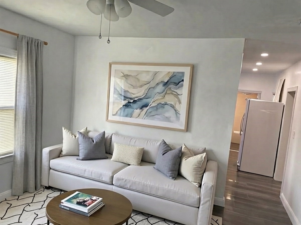 49 Carpenter St # 1