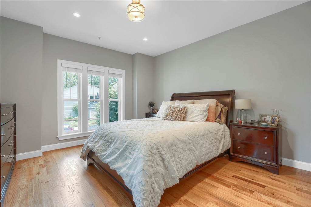 46 Port Norfolk Street # 1