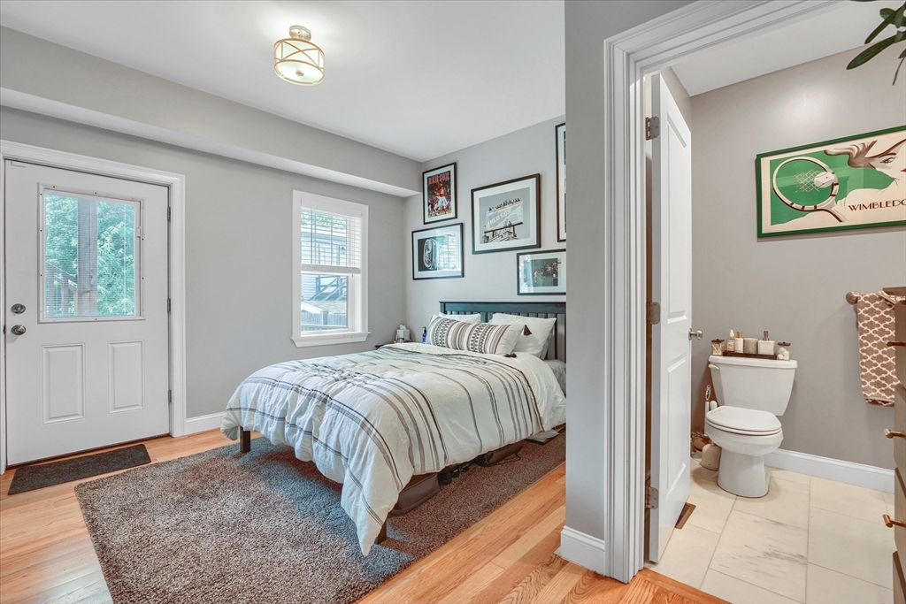 46 Port Norfolk Street # 1