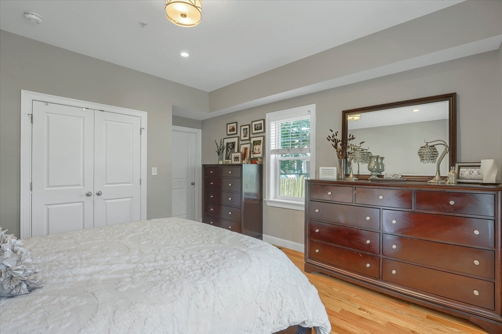46 Port Norfolk Street # 1