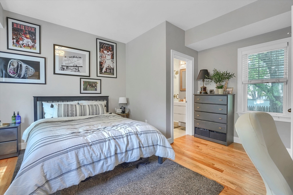 46 Port Norfolk Street # 1
