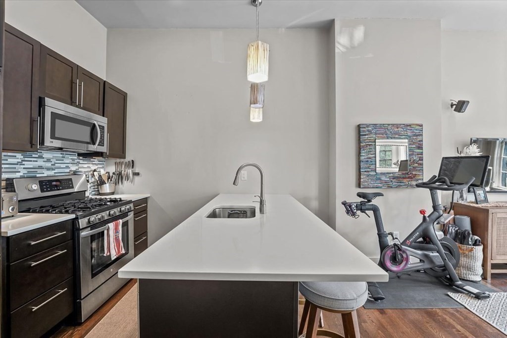 71 Dartmouth St # 2