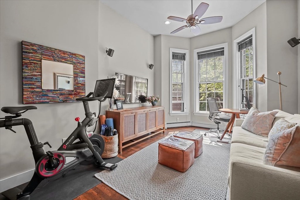 71 Dartmouth St # 2