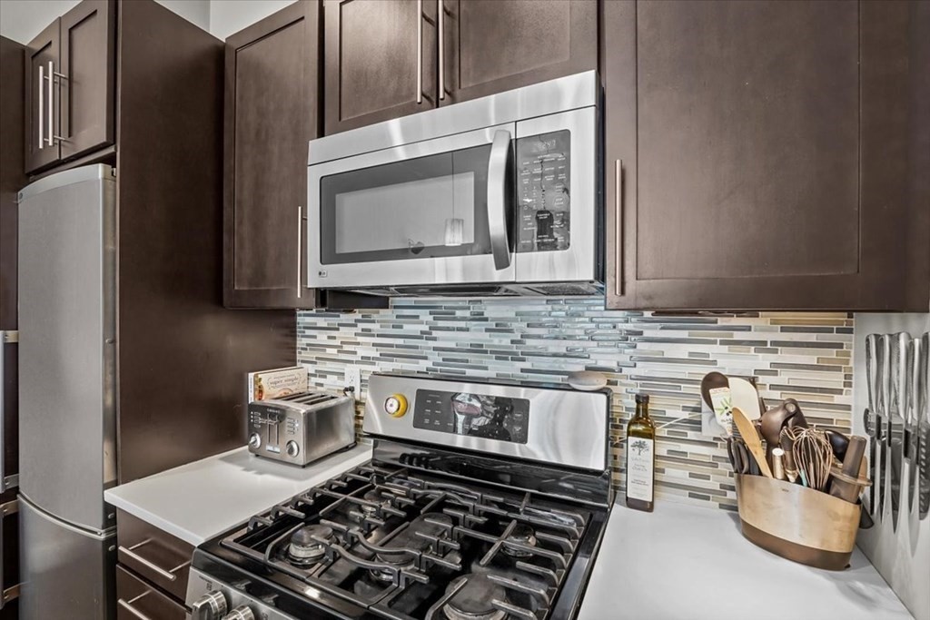 71 Dartmouth St # 2
