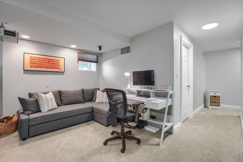 18 Claymont Terrace # 18