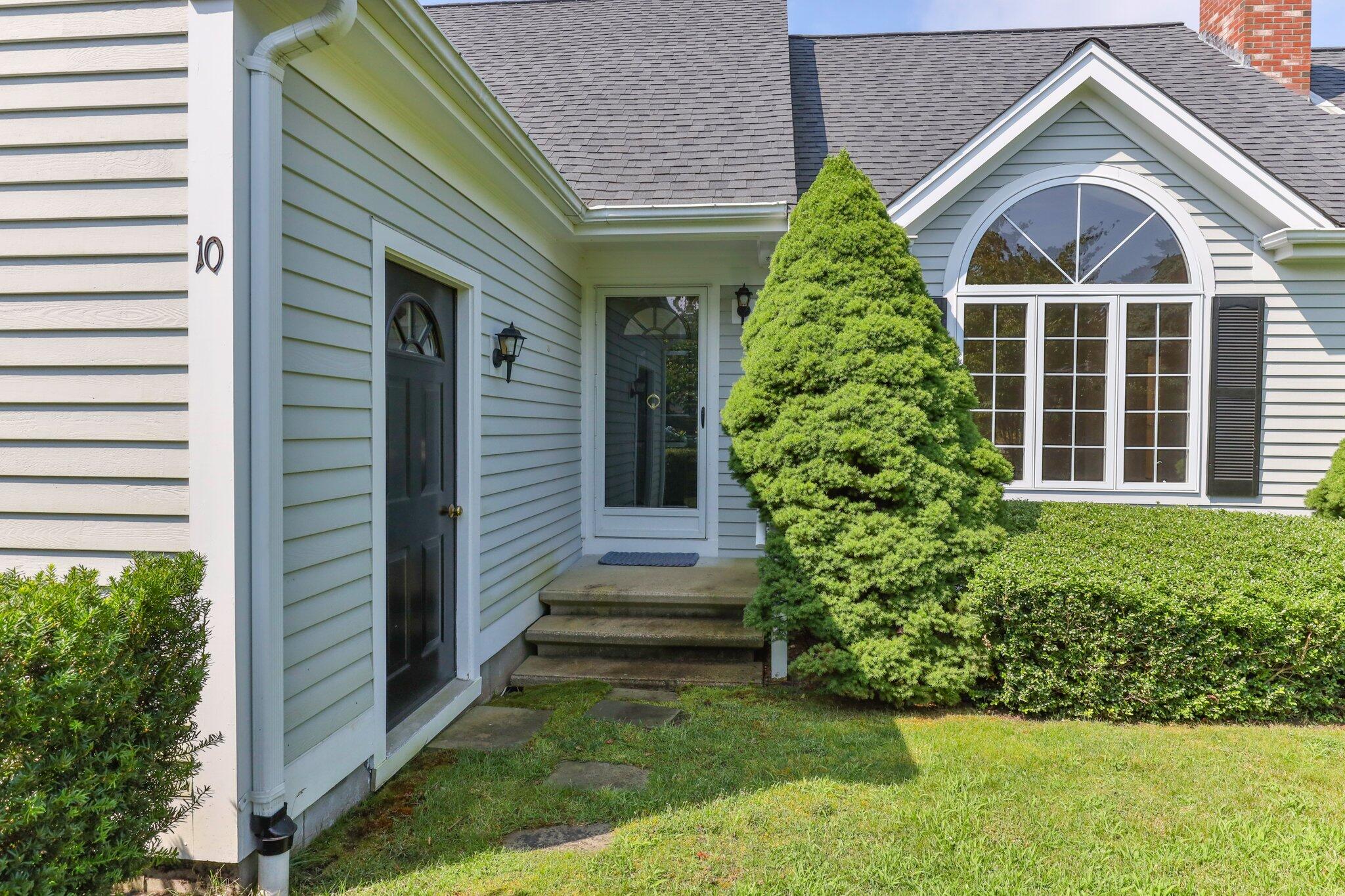 10 Dundee Circle