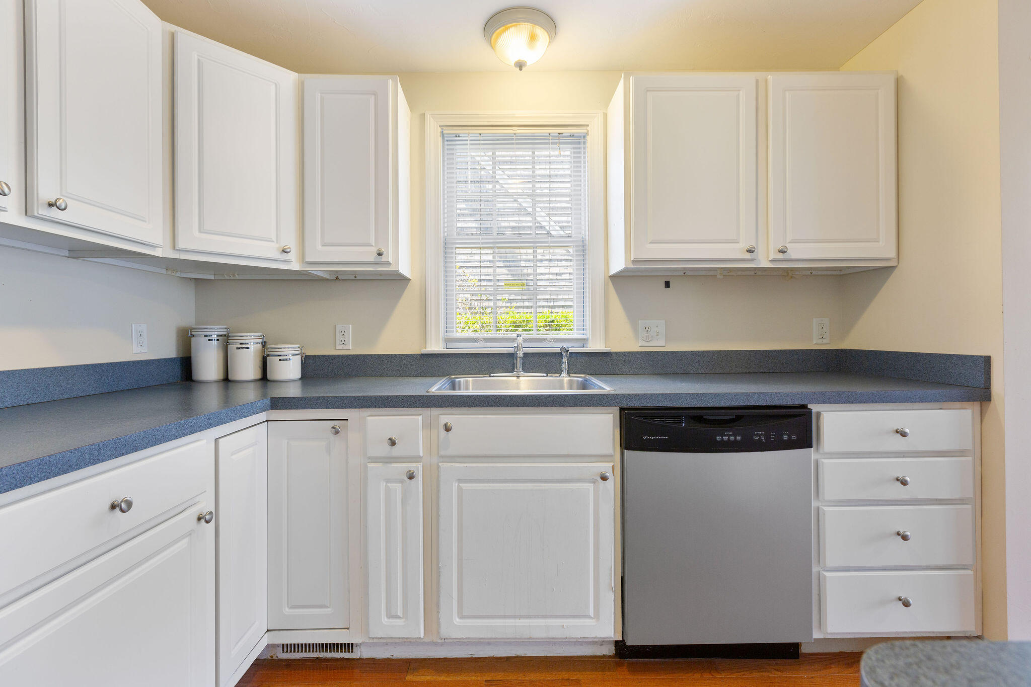 121 Camp Street # 137