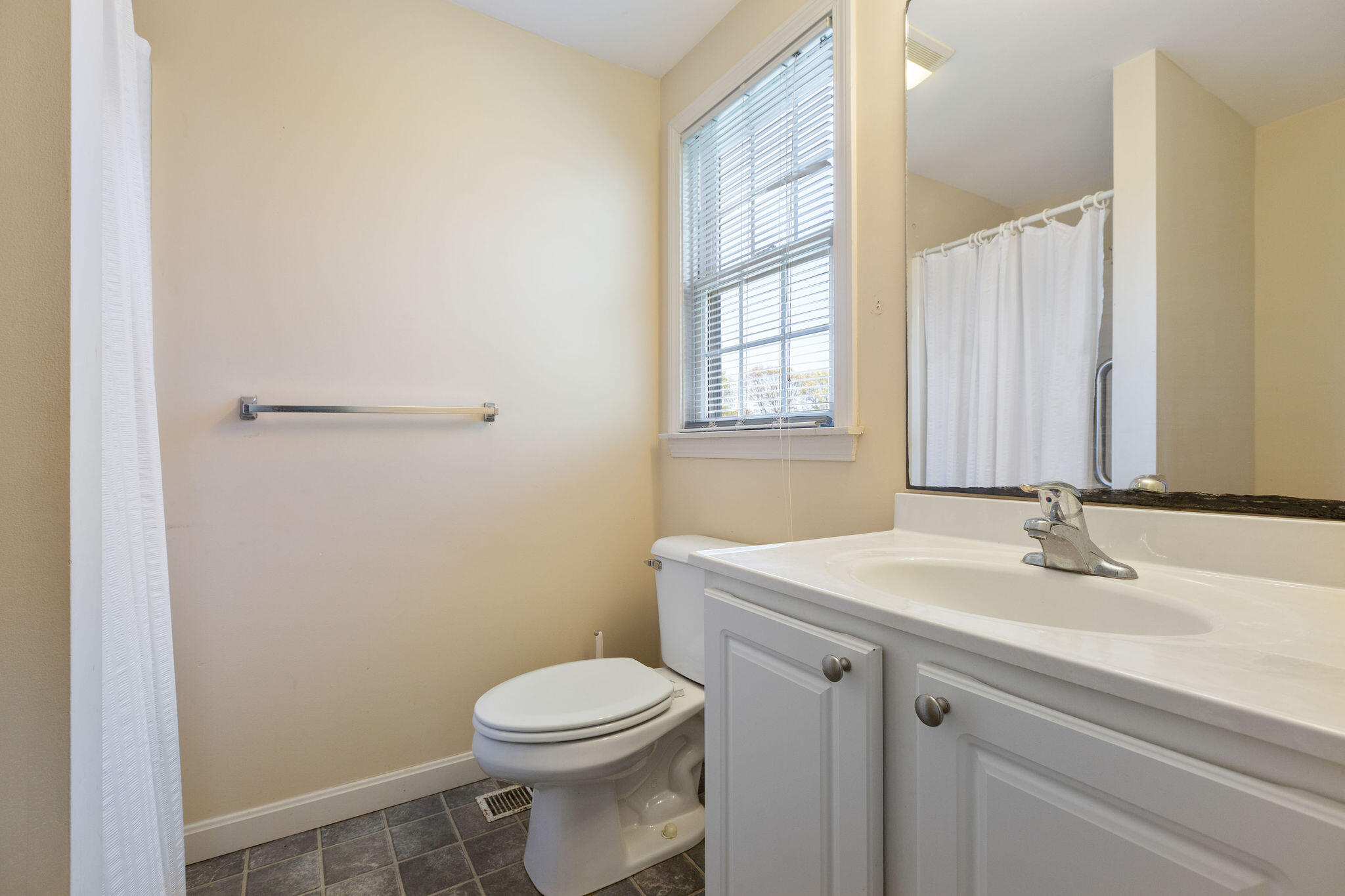 121 Camp Street # 137