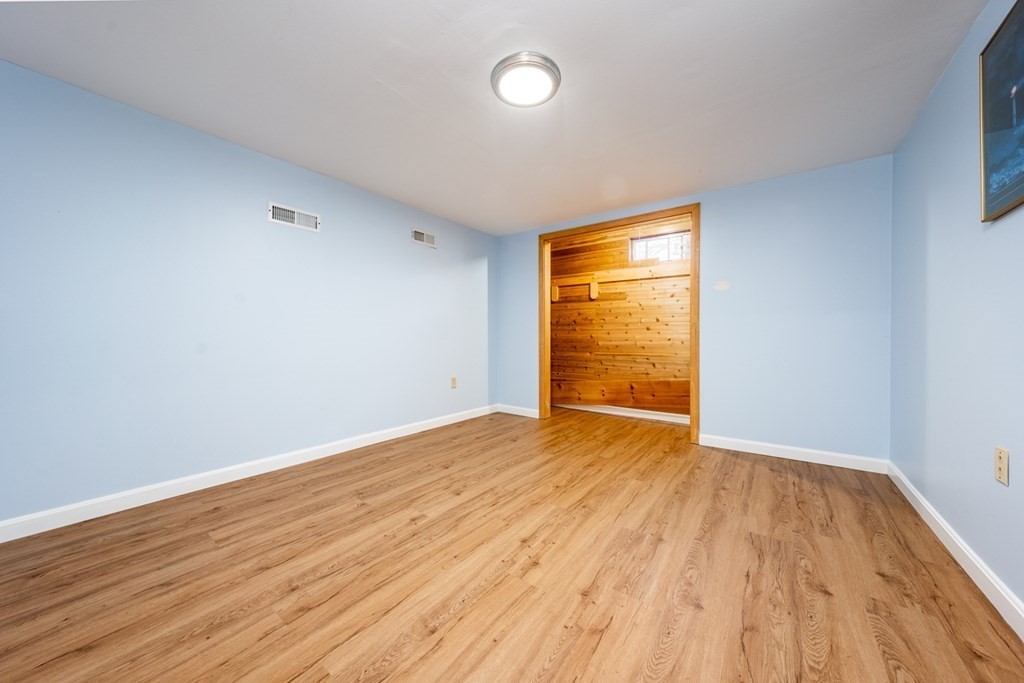 545 Lincoln Road Ext