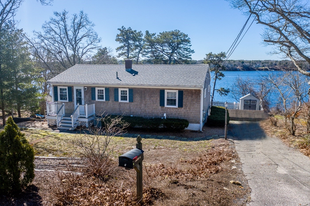 7 Leslie Ln