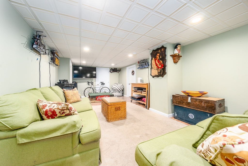 128 Bridle Path