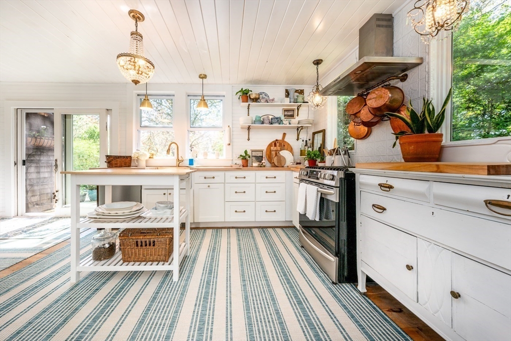 48 Puritan Rd