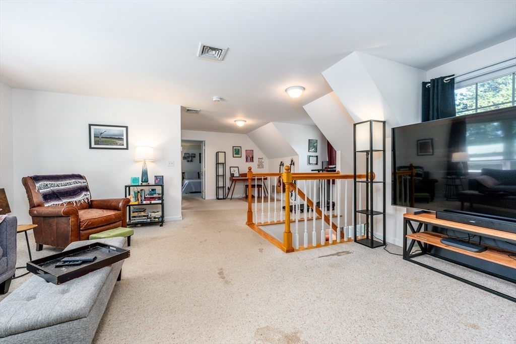 80 Dunns Pond Rd