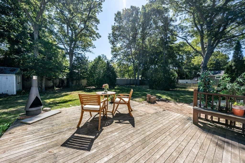 80 Dunns Pond Rd