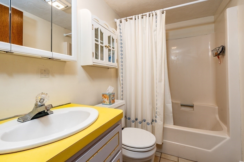 60 Broadway St # 7