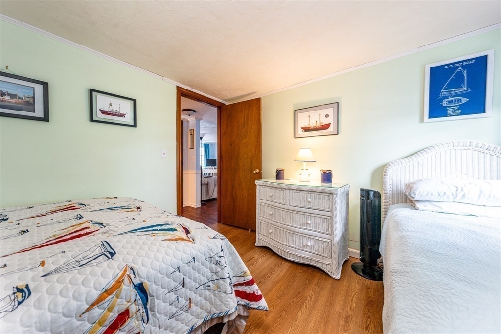 60 Broadway St # 7
