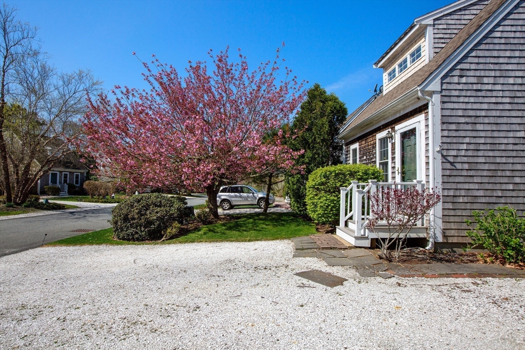 121 Camp St # 137