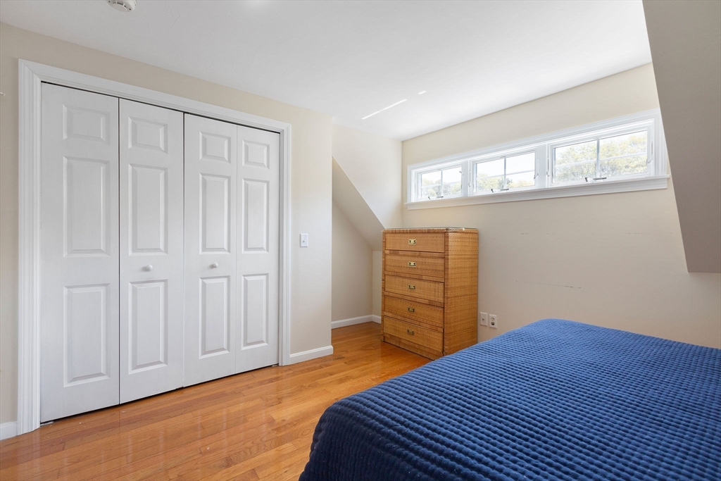 121 Camp St # 137