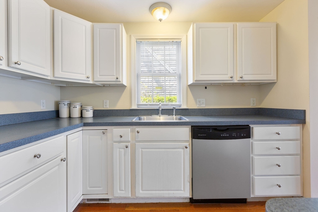 121 Camp St # 137
