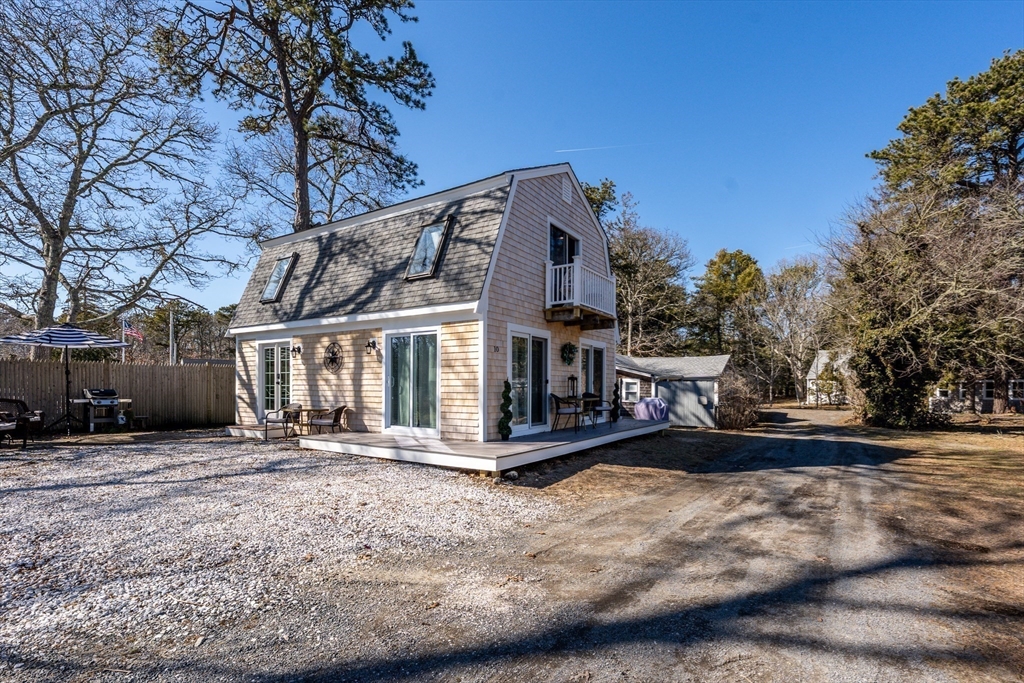 9 Bells Neck Rd # 10