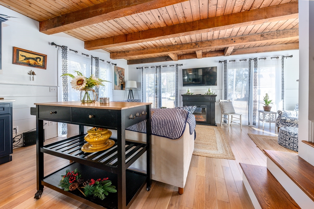 9 Bells Neck Rd # 10