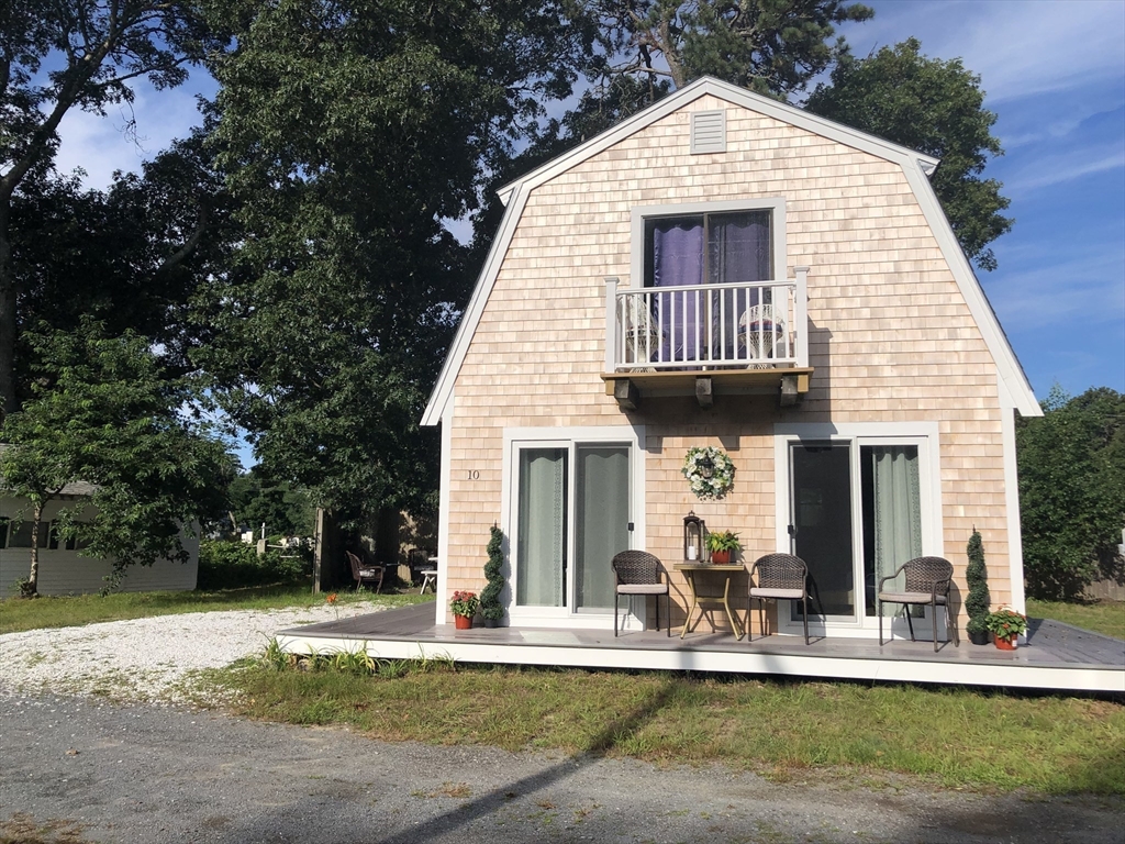 9 Bells Neck Rd # 10