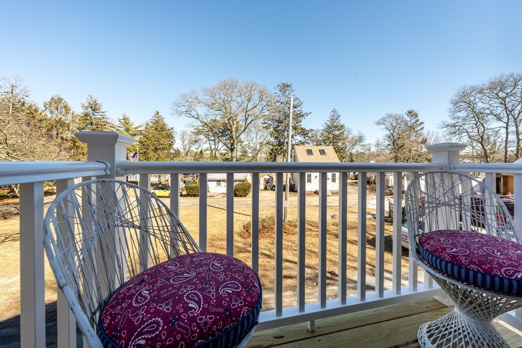 9 Bells Neck Rd # 10