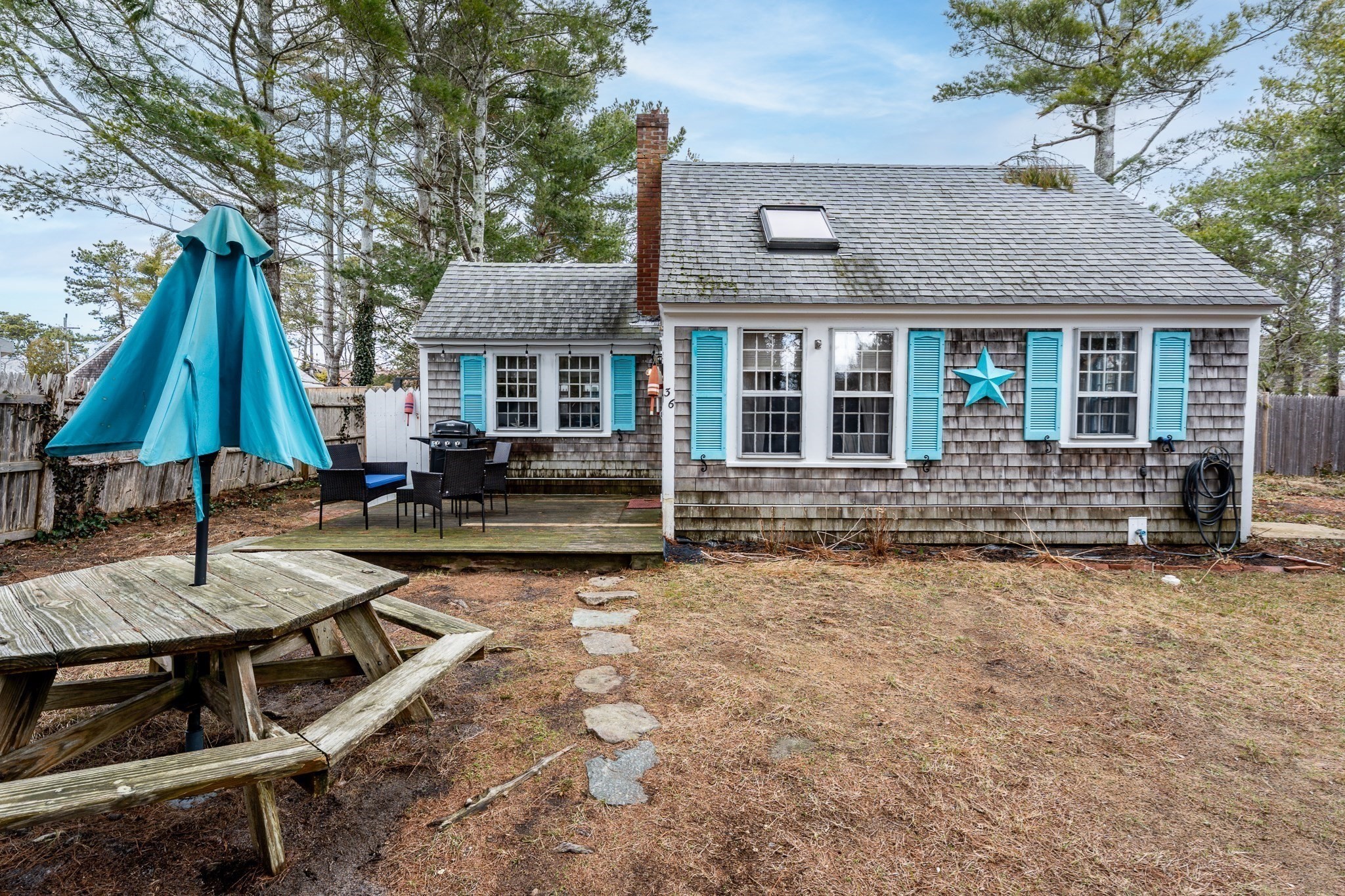 36 Lora Lane