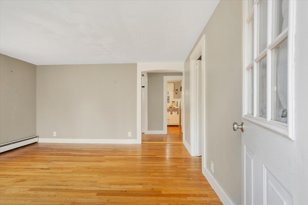 61 Old Phinneys Ln