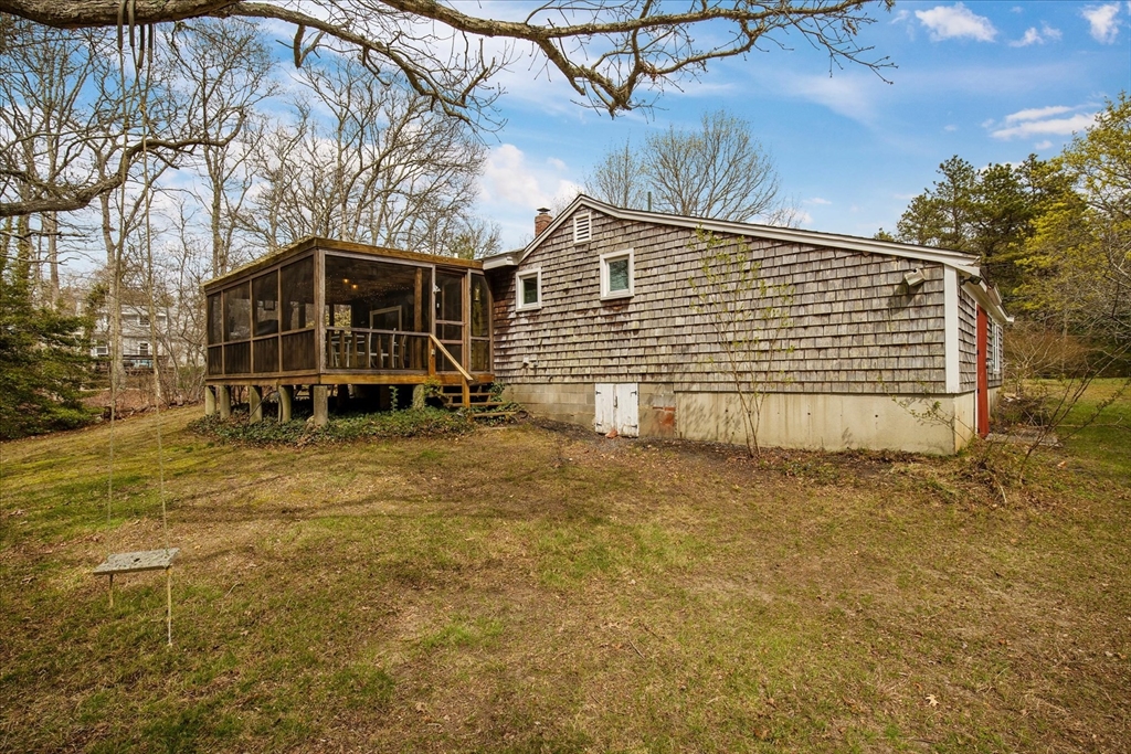 61 Old Phinneys Ln