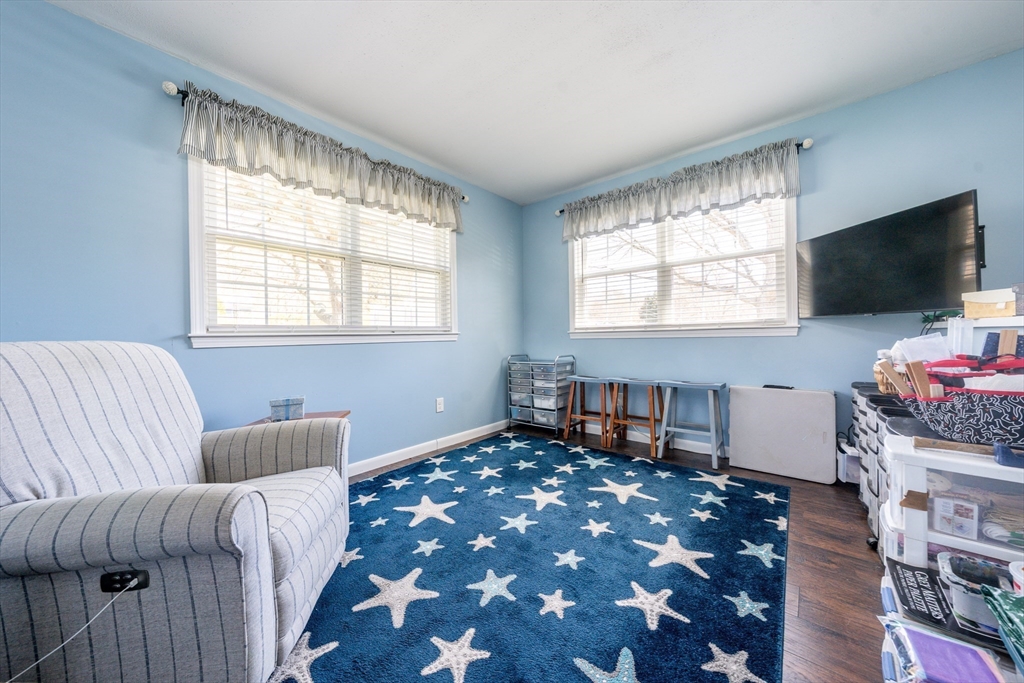 73 Swift Brook Rd