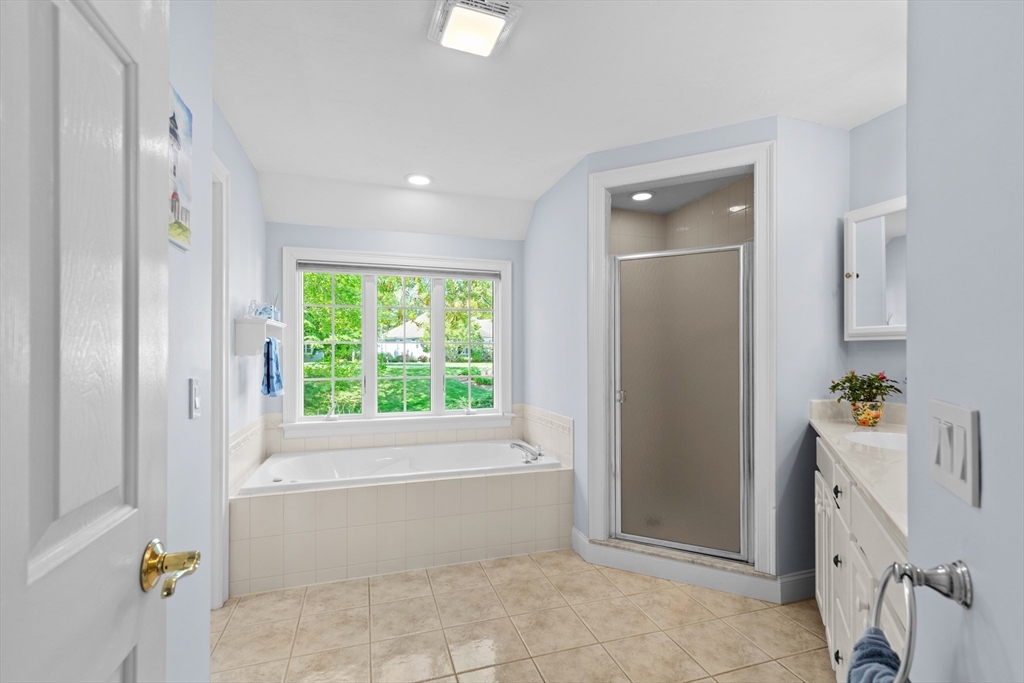 5 Summerwind Ln