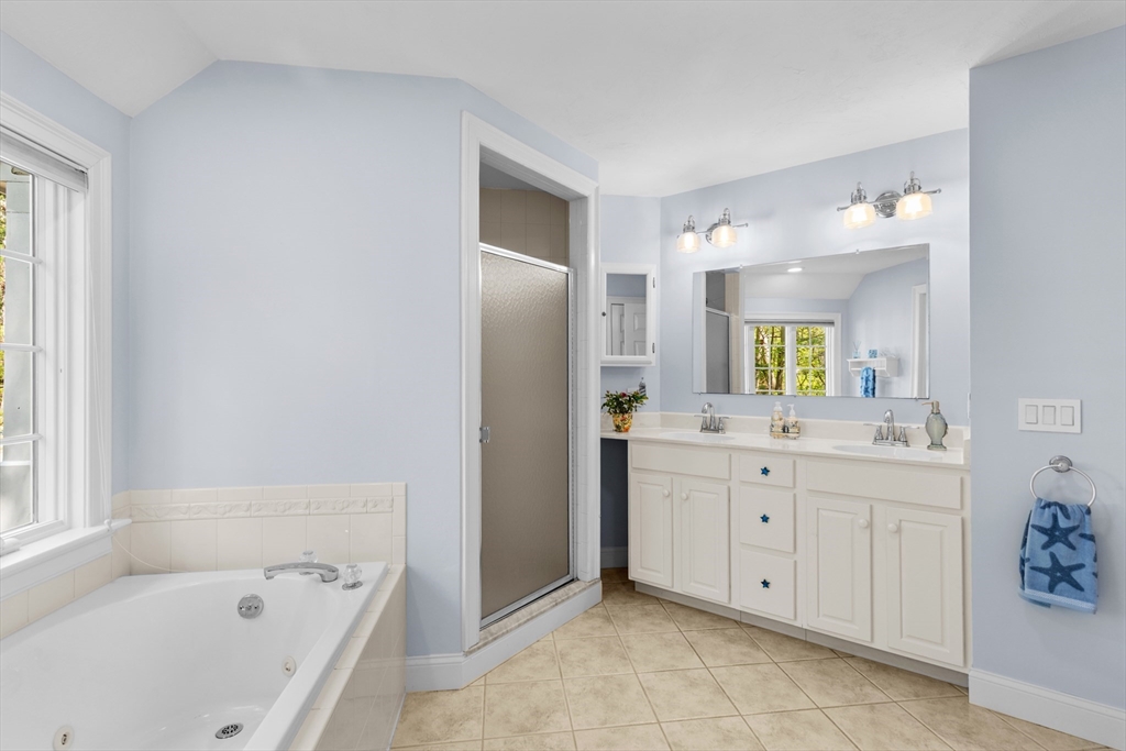 5 Summerwind Ln